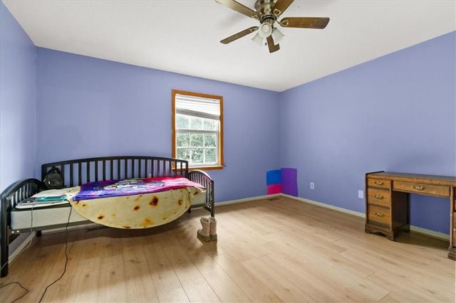 1205 SE 12th Circle, Lee's Summit, MO 64081