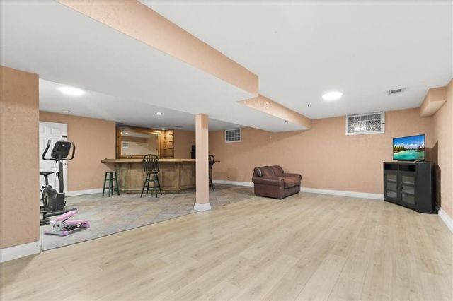 1205 SE 12th Circle, Lee's Summit, MO 64081