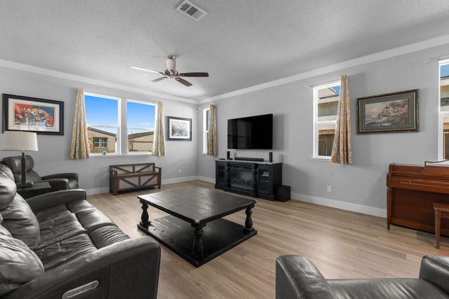 4701 Jubilee Ct, Roseville, CA 95747