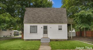 110 E Sycamore Street, Wayland, MI 49348