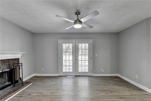 415 Ridgedale Way, Lawrenceville, GA 30044