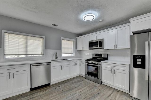 415 Ridgedale Way, Lawrenceville, GA 30044