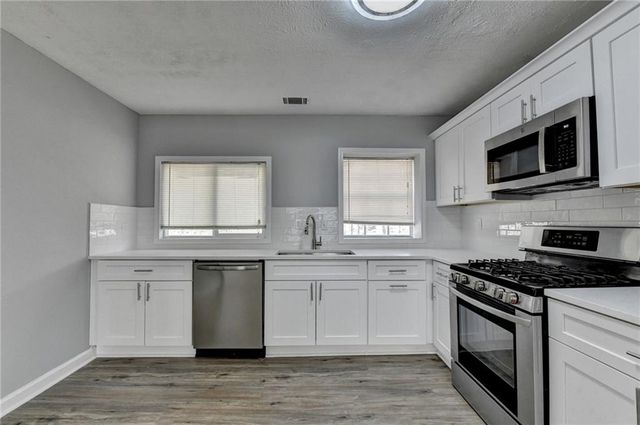 415 Ridgedale Way, Lawrenceville, GA 30044