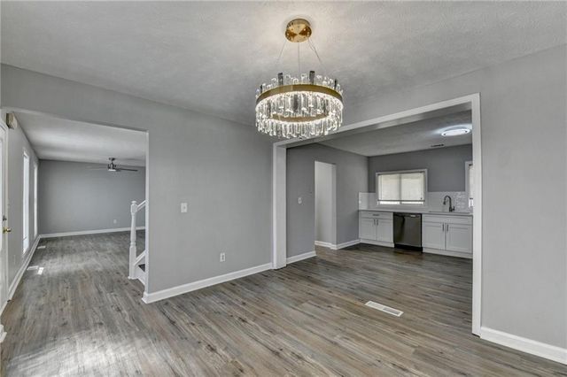 415 Ridgedale Way, Lawrenceville, GA 30044