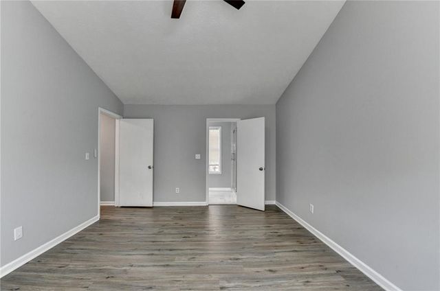 415 Ridgedale Way, Lawrenceville, GA 30044