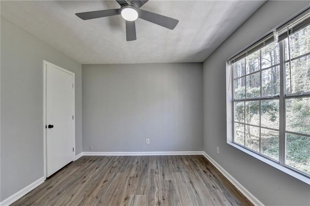 415 Ridgedale Way, Lawrenceville, GA 30044