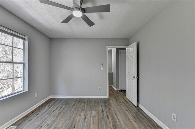 415 Ridgedale Way, Lawrenceville, GA 30044