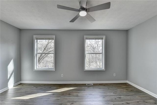 415 Ridgedale Way, Lawrenceville, GA 30044