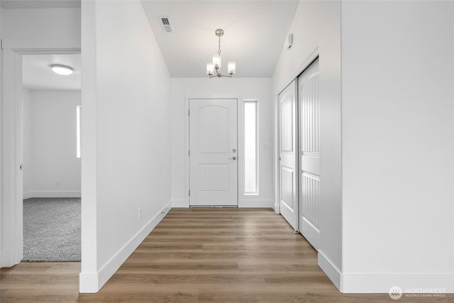 221 Lessor Loop, Moses Lake, WA 98837