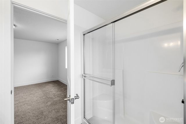 221 Lessor Loop, Moses Lake, WA 98837