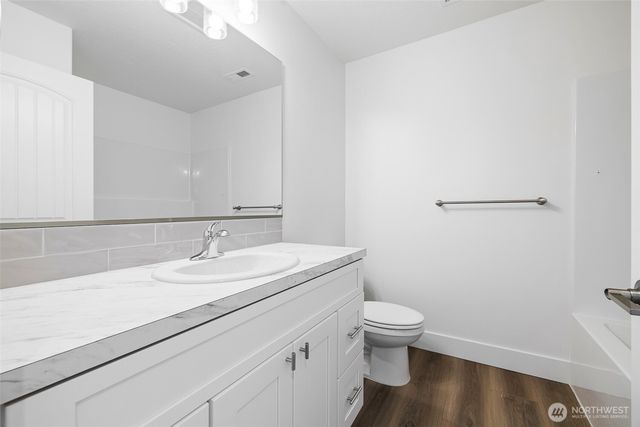 221 Lessor Loop, Moses Lake, WA 98837