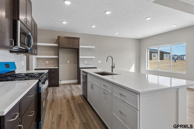 21109 Jessie Avenue, Elkhorn, NE 68022