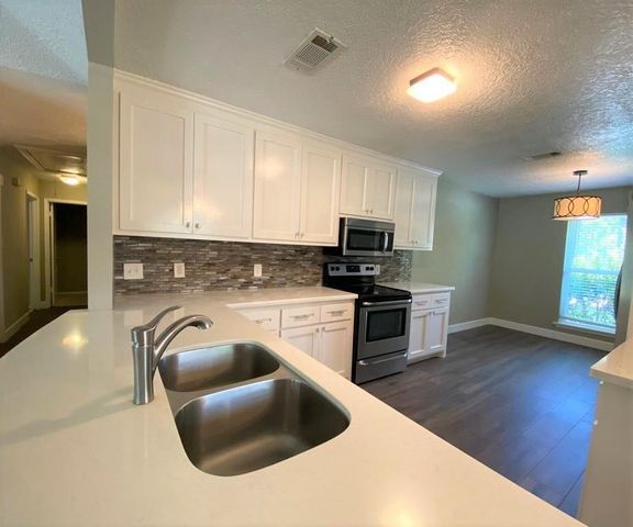 29022 Cherrywood Lane, Shenandoah, TX 77381