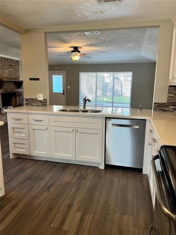 29022 Cherrywood Lane, Shenandoah, TX 77381