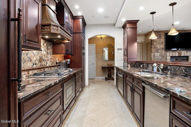 70 Railroad Place 411, Saratoga Springs, Inside, NY 12866