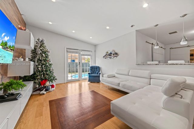 13000 SW 260th Ter, Homestead, FL 33032