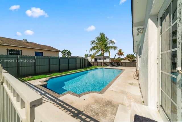 13000 SW 260th Ter, Homestead, FL 33032