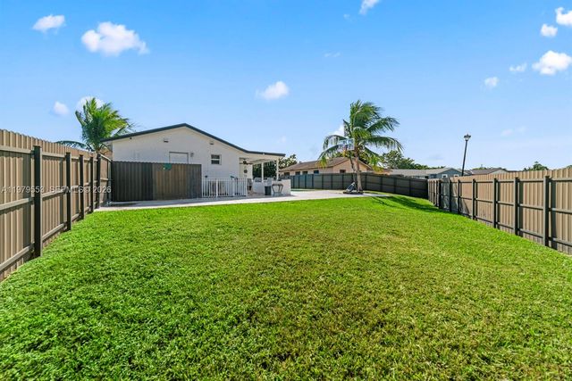 13000 SW 260th Ter, Homestead, FL 33032
