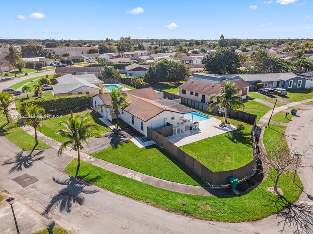 13000 SW 260th Ter, Homestead, FL 33032