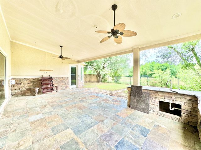 5318 Handbrook Drive, Houston, TX 77069