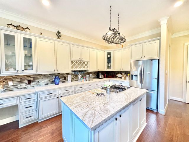 5318 Handbrook Drive, Houston, TX 77069