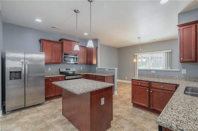 4754 Abbey Park Road, Kernersville, NC 27284