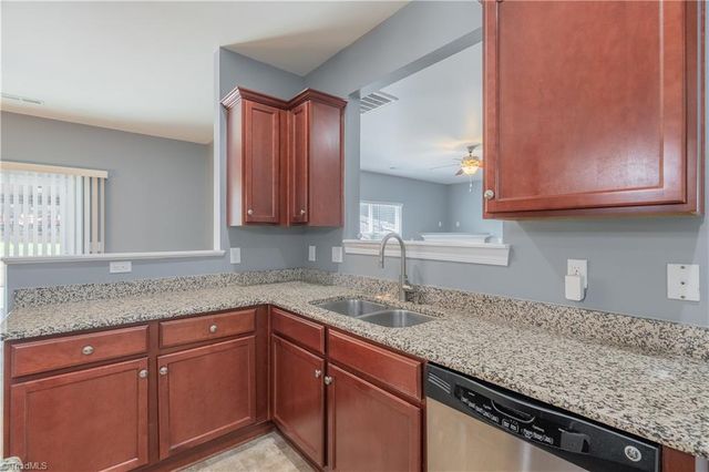 4754 Abbey Park Road, Kernersville, NC 27284