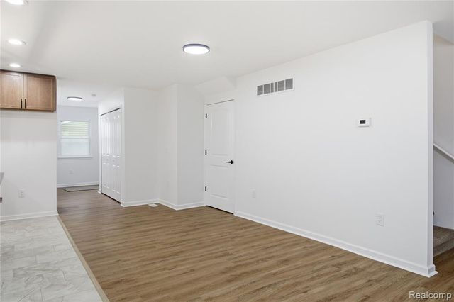 38047 Wabash Street, Romulus, MI 48174