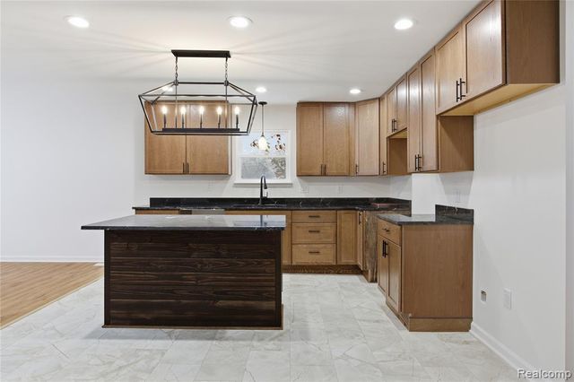 38047 Wabash Street, Romulus, MI 48174