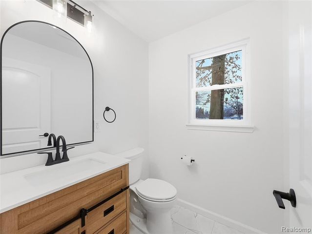 38047 Wabash Street, Romulus, MI 48174