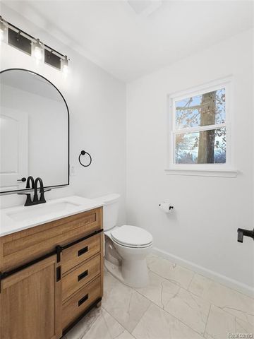 38047 Wabash Street, Romulus, MI 48174