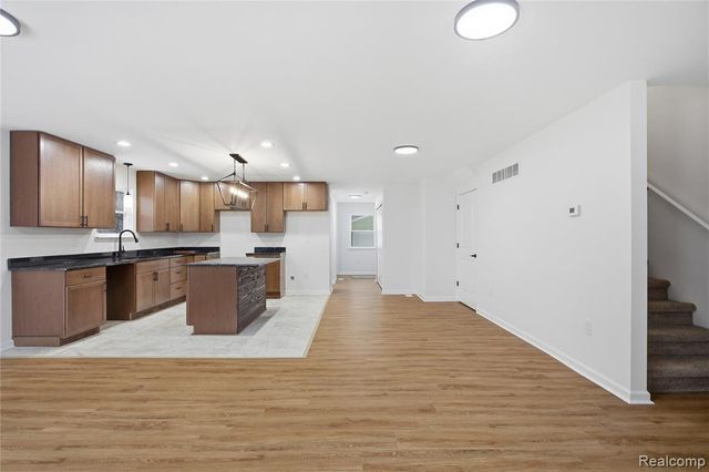 38047 Wabash Street, Romulus, MI 48174