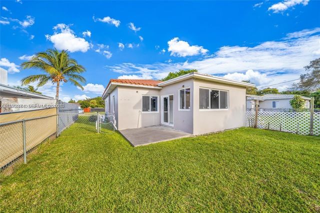 11020 NE 10th Ave, Biscayne Park, FL 33161