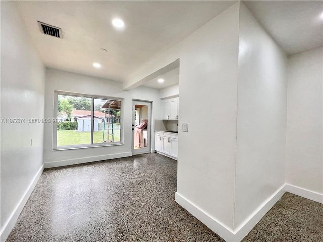 11020 NE 10th Ave, Biscayne Park, FL 33161