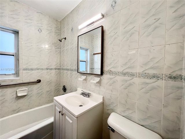 11020 NE 10th Ave, Biscayne Park, FL 33161