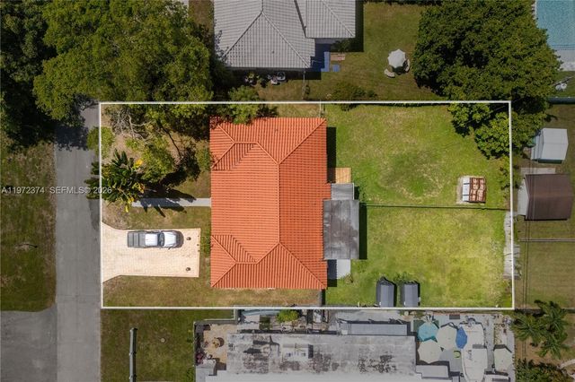 11020 NE 10th Ave, Biscayne Park, FL 33161