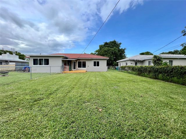 11020 NE 10th Ave, Biscayne Park, FL 33161