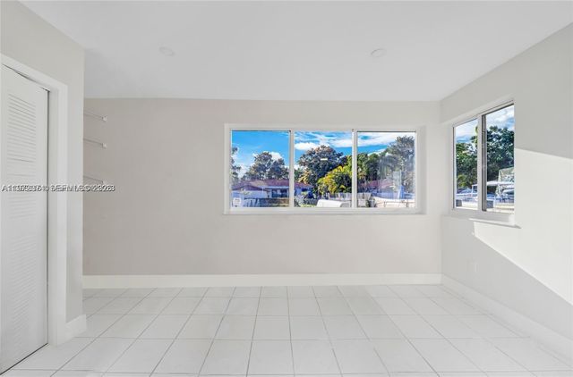 11020 NE 10th Ave, Biscayne Park, FL 33161