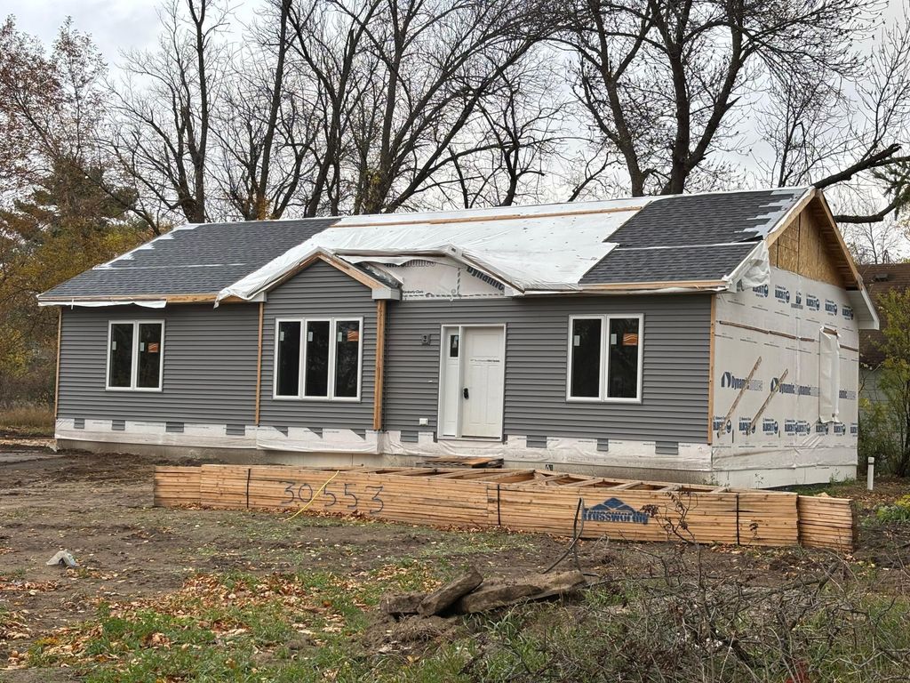 208 Spruce Street NE, Cass Lake, MN 56633