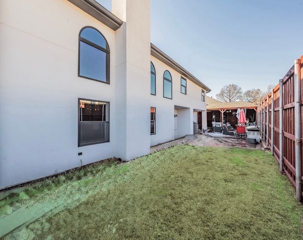 1349 Jeanette Way, Carrollton, TX 75006