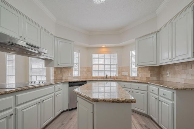 5210 Holly View Drive, Houston, TX 77091