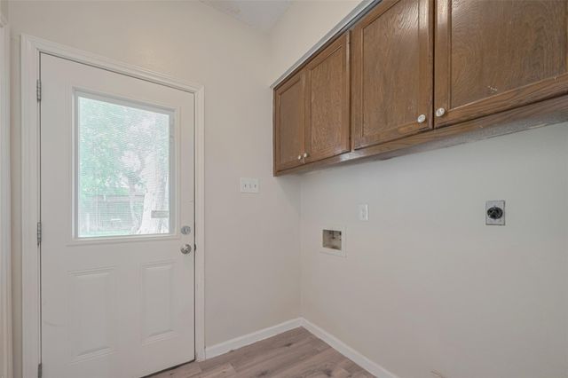 5210 Holly View Drive, Houston, TX 77091