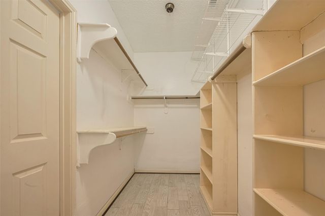 5210 Holly View Drive, Houston, TX 77091