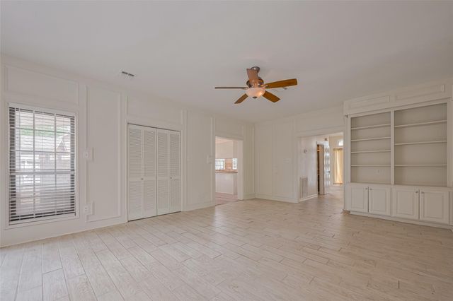 5210 Holly View Drive, Houston, TX 77091