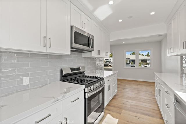 11414 Francis, Los Angeles, CA 90066