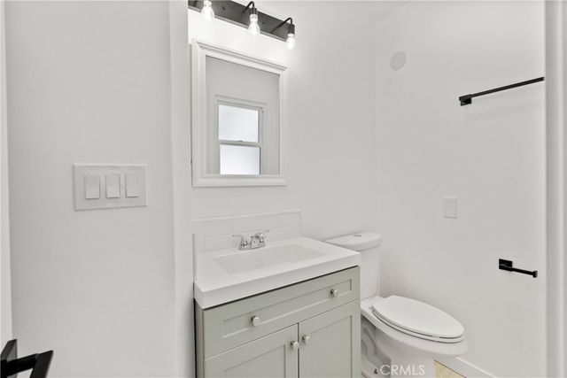 11414 Francis, Los Angeles, CA 90066