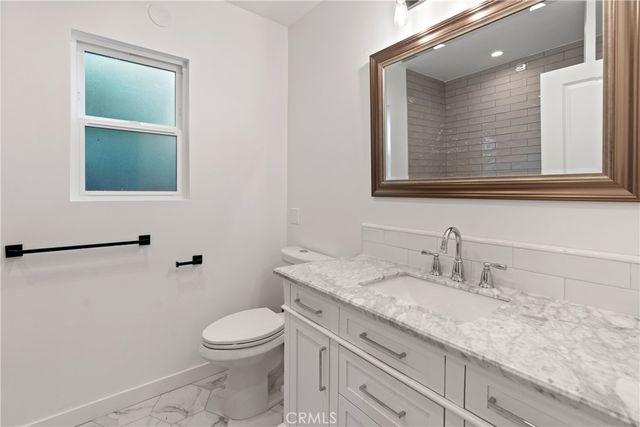 11414 Francis, Los Angeles, CA 90066