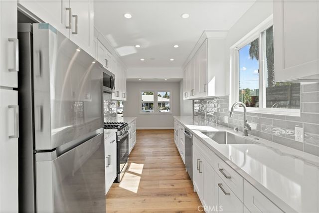 11414 Francis, Los Angeles, CA 90066