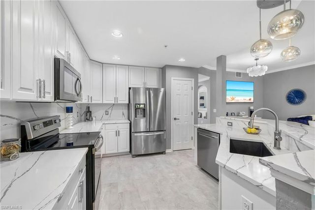 10020 Valiant CT 102, Miromar Lakes, FL 33913