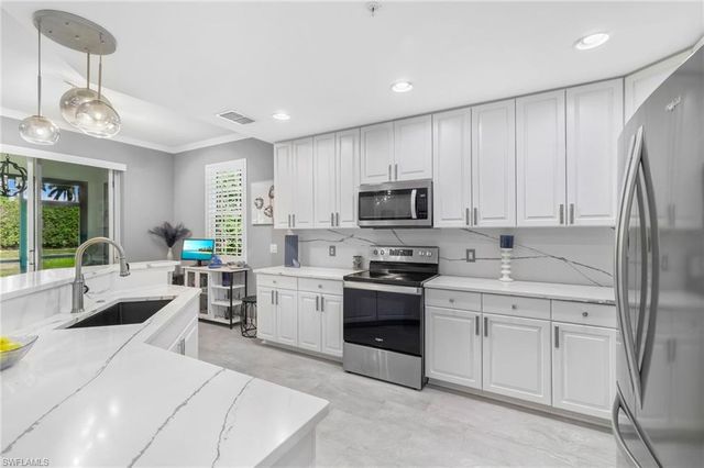 10020 Valiant CT 102, Miromar Lakes, FL 33913